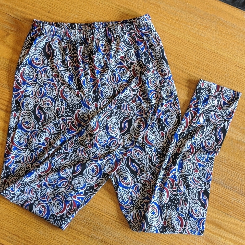 Rose patterned leggings